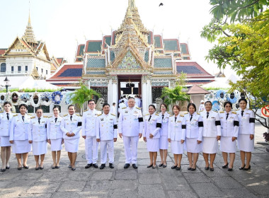 พิธีวางพวงมาลาถวายสักการะเบื้องหน้าพระฉายาลักษณ์ พารามิเตอร์รูปภาพ 10