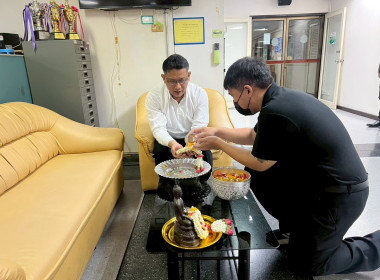 กิจกรรม "รดน้ำและขอพร" เนื่องในเทศกาลสงกรานต์ ประจำปี 2569 พารามิเตอร์รูปภาพ 9