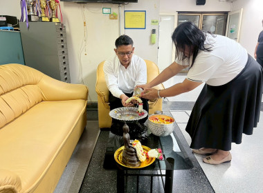 กิจกรรม "รดน้ำและขอพร" เนื่องในเทศกาลสงกรานต์ ประจำปี 2569 พารามิเตอร์รูปภาพ 10