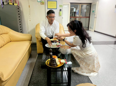 กิจกรรม "รดน้ำและขอพร" เนื่องในเทศกาลสงกรานต์ ประจำปี 2569 พารามิเตอร์รูปภาพ 15