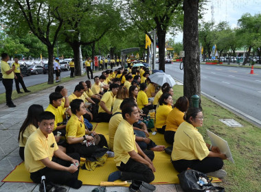 ร่วมเฝ้าฯ รับเสด็จ พระบาทสมเด็จพระเจ้าอยู่หัว พารามิเตอร์รูปภาพ 5